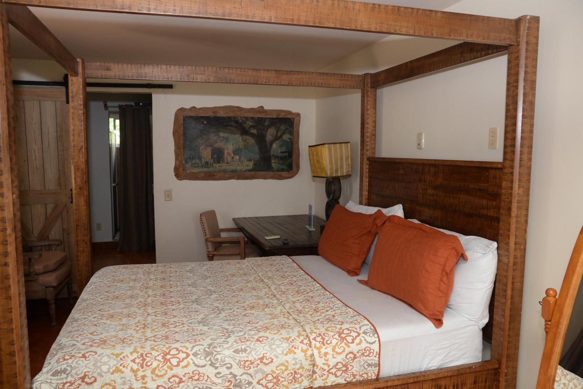 Hotel Miramar West End Bagian luar foto