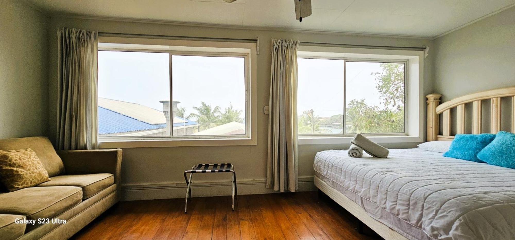 Hotel Miramar West End Bagian luar foto