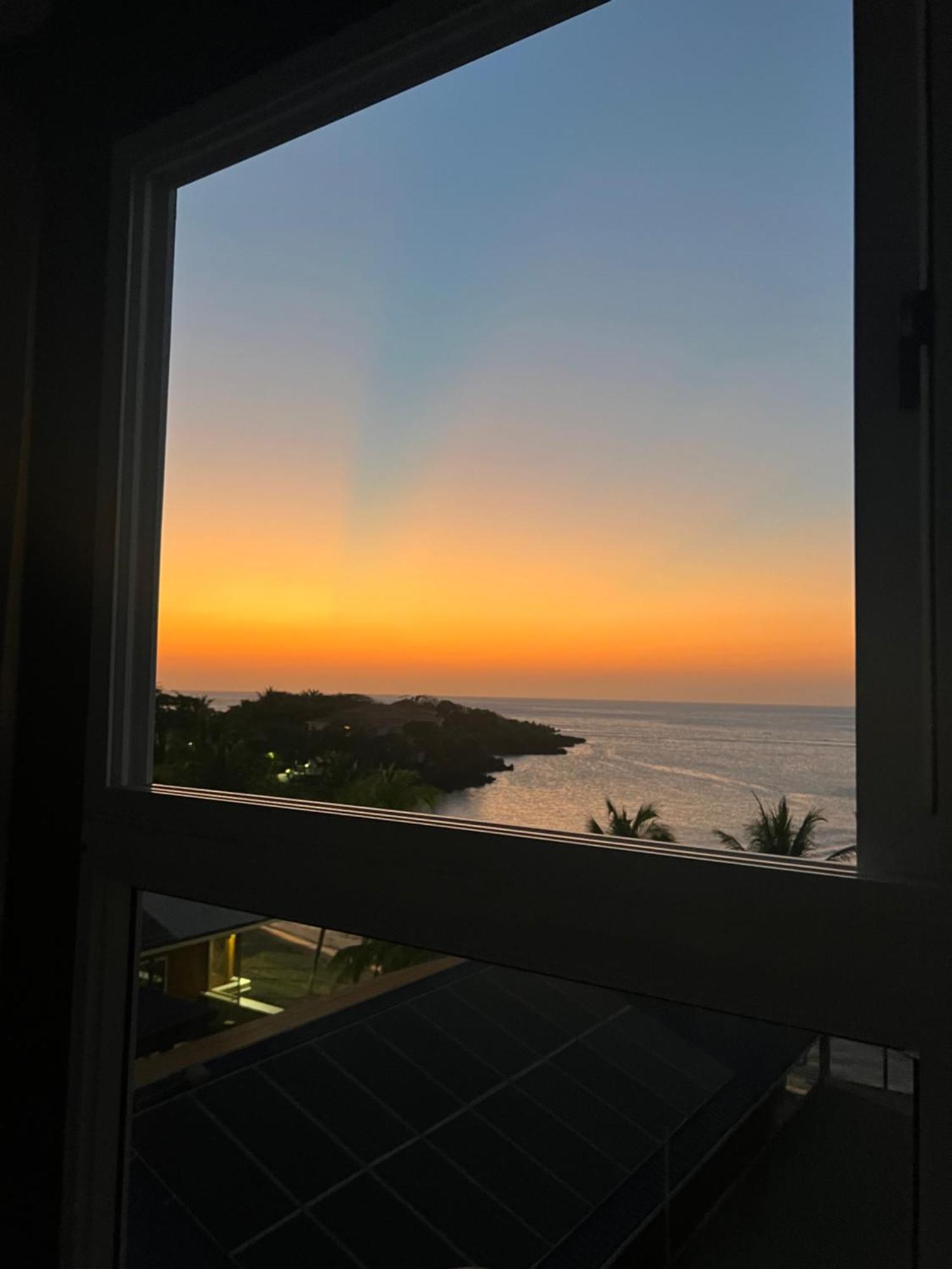 Hotel Miramar West End Bagian luar foto