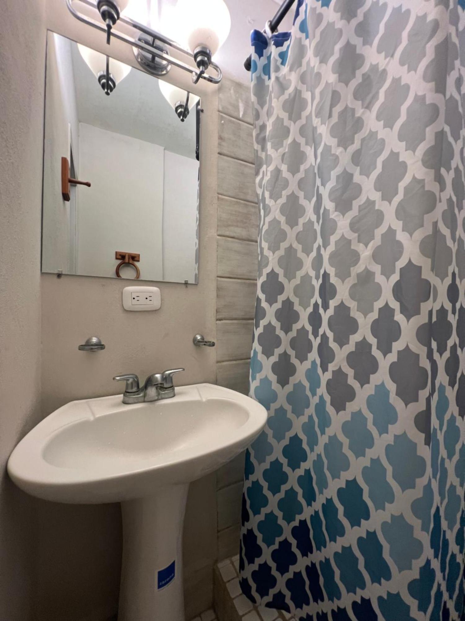 Hotel Miramar West End Bagian luar foto