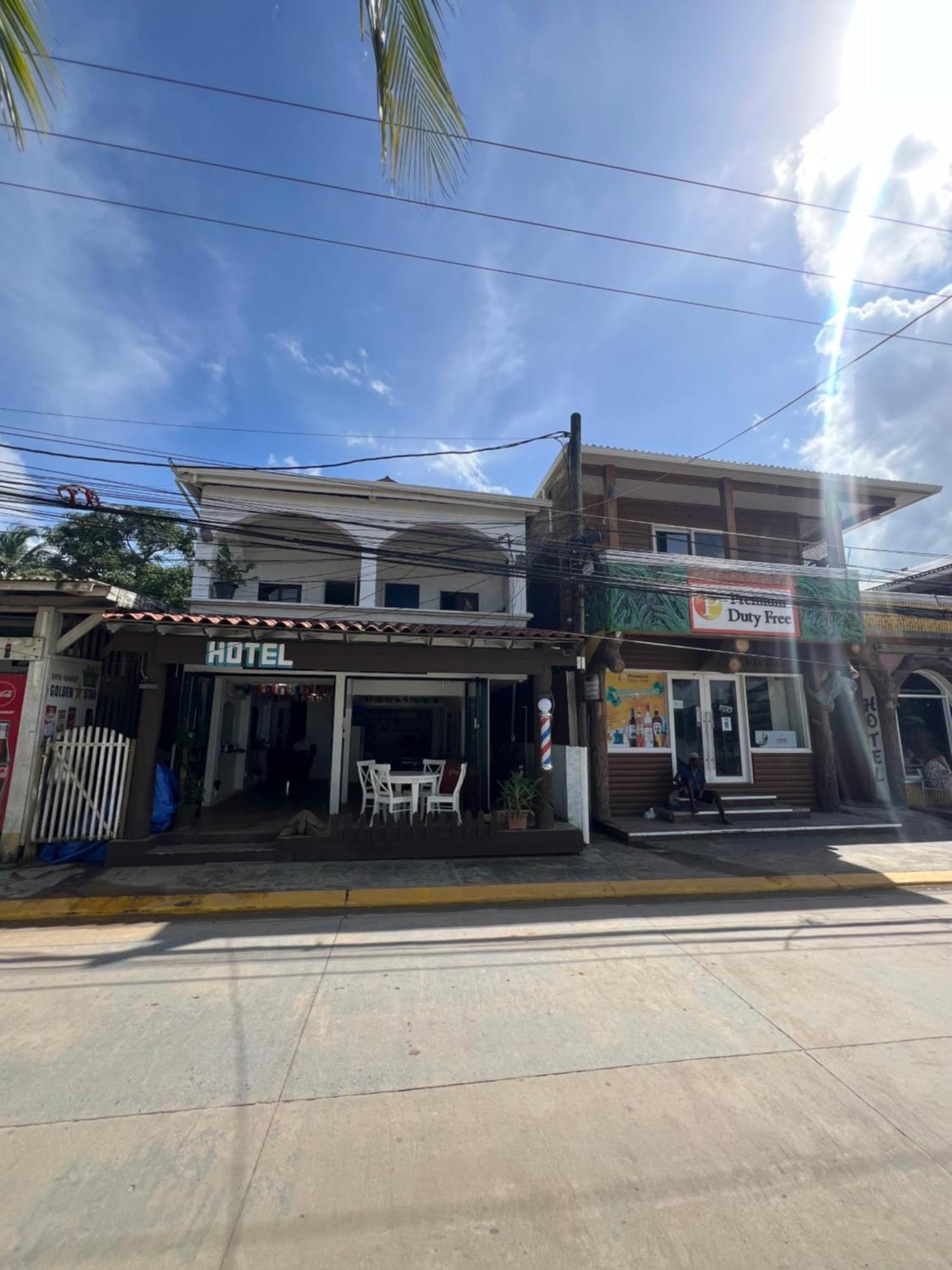 Hotel Miramar West End Bagian luar foto